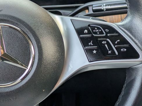 Used 2025 Mercedes-Benz C 300 4MATIC Sedan image 21