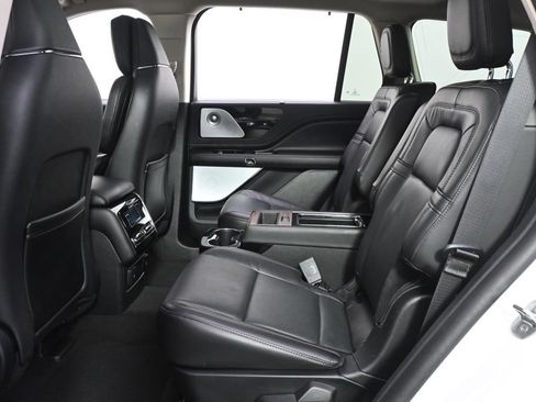 Used 2023 Lincoln Aviator Reserve w/ Equipment Group 201A AWD/4WD image 22