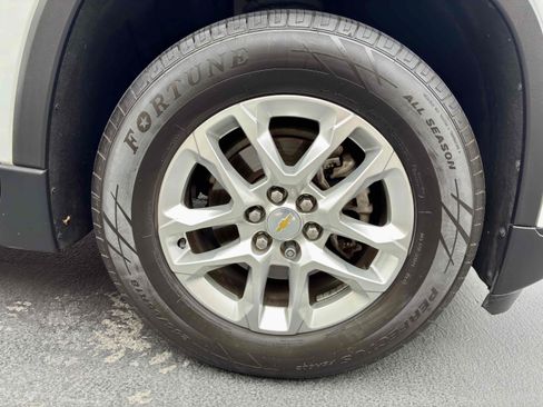 Used 2020 Chevrolet Traverse LS FWD image 12