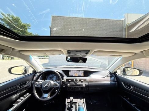 Used 2017 Lexus GS 350 AWD image 25
