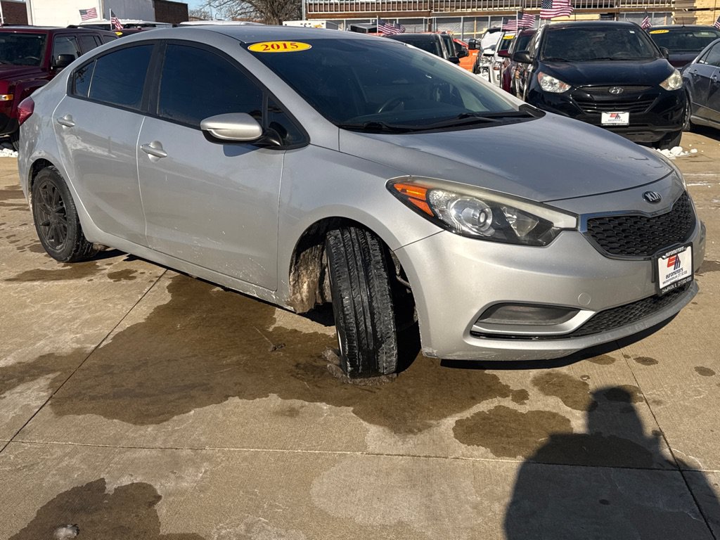 Used 2015 Kia Forte LX FWD image 3