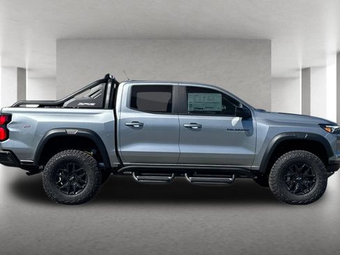 New 2026 Chevrolet Colorado ZR2 w/ Midnight Edition AWD/4WD image 3