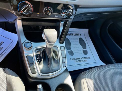 Used 2024 Kia Seltos LX image 16