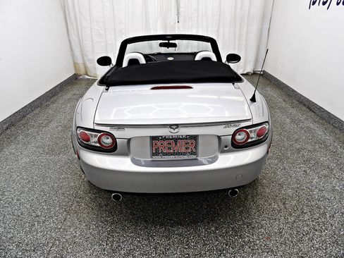 Used 2007 MAZDA MX-5 Miata Grand Touring image 5