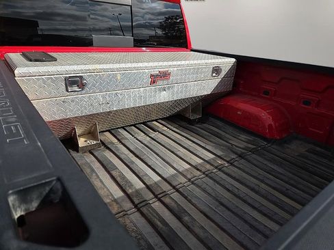 Used 2024 Chevrolet Silverado 1500 LT Trail Boss w/ Convenience Package II image 10