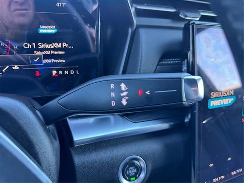 Used 2025 GMC Terrain Elevation image 16