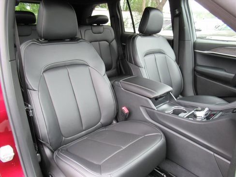 New 2026 Jeep Grand Cherokee Limited AWD/4WD image 8