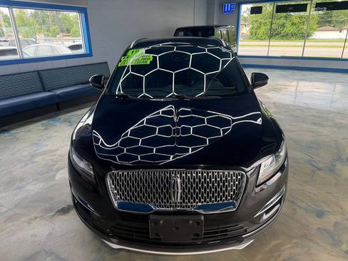 Used 2019 Lincoln MKC Select w/ Vista Value Package AWD/4WD image 2
