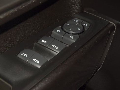 Used 2024 GMC Sierra 3500 Pro w/ Convenience Package image 38