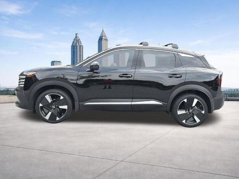 Certified 2025 Nissan Kicks SR w/ SR Premium Package FWD image 23