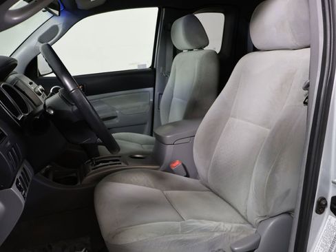 Used 2006 Toyota Tacoma PreRunner image 13