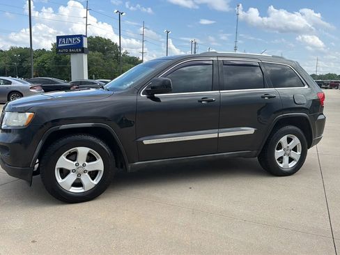 Used 2011 Jeep Grand Cherokee Laredo AWD/4WD image 6