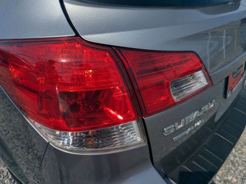 Used 2011 Subaru Outback 2.5i Premium w/ All-Weather Pkg image 27