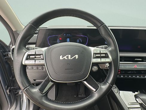 Used 2025 Kia Telluride S AWD/4WD image 17
