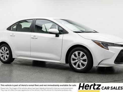 Used 2025 Toyota Corolla LE FWD image 1