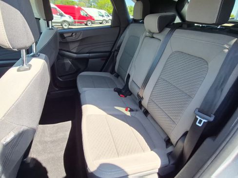 Used 2022 Ford Escape SE w/ SE Sport Appearance Package FWD image 7