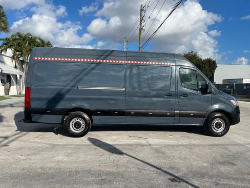 Used 2019 Mercedes-Benz Sprinter 170 image 4