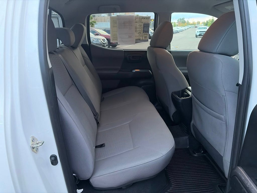 Used 2019 Toyota Tacoma SR5 AWD/4WD image 16