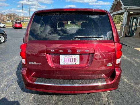Used 2019 Dodge Grand Caravan SXT FWD image 4