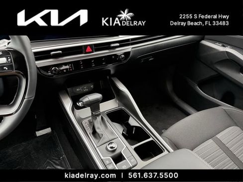 New 2026 Kia Sorento LX FWD image 23