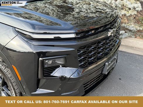 Used 2024 Chevrolet Traverse RS image 13