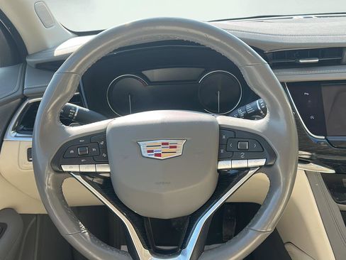 Used 2020 Cadillac XT6 Premium Luxury AWD/4WD image 10