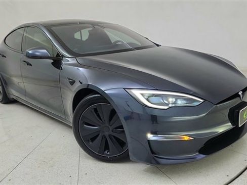 Used 2025 Tesla Model S image 1