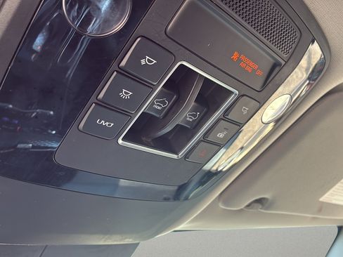 Used 2022 Kia Carnival SX Prestige FWD image 44
