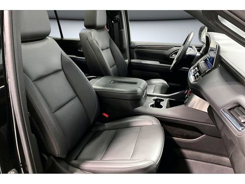 Used 2024 Chevrolet Tahoe LT w/ Luxury Package image 8