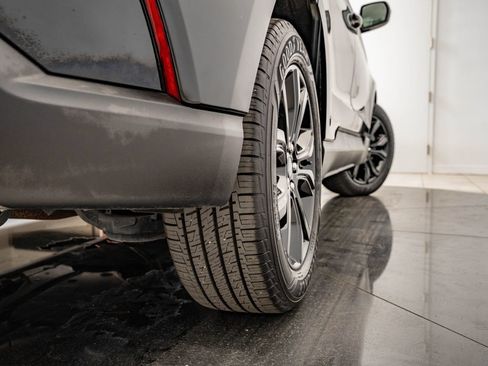 Used 2019 Ford Edge Titanium FWD image 53