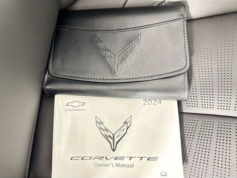 Used 2024 Chevrolet Corvette Stingray Premium Cpe w/ Z51 Performance Package image 38
