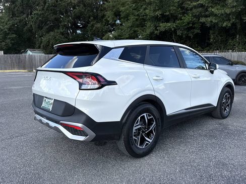 Used 2023 Kia Sportage LX FWD image 5