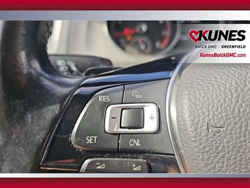 Used 2015 Volkswagen Golf SE FWD image 18
