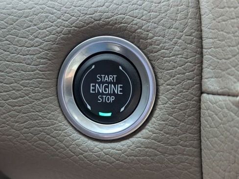 Used 2024 GMC Yukon Denali AWD/4WD image 18