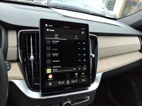 New 2026 Volvo XC90 B6 Ultra w/ Protection Package AWD/4WD image 19