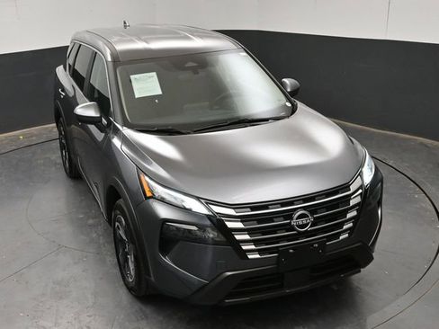 Used 2025 Nissan Rogue SV image 22