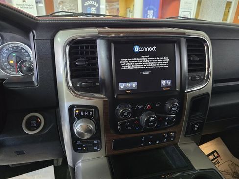 Used 2015 RAM 1500 Laramie w/ Convenience Group image 22