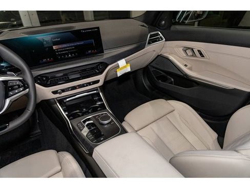 Used 2026 BMW 330i xDrive Sedan w/ Premium Package image 77