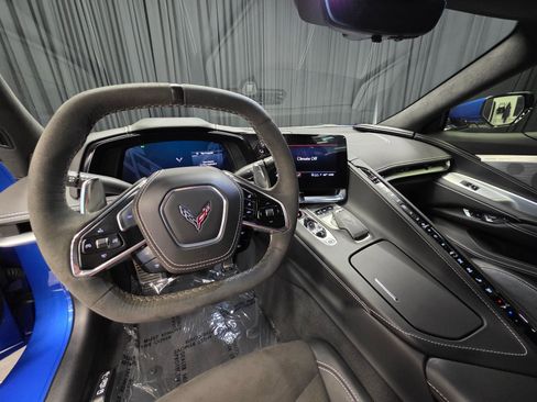 Used 2021 Chevrolet Corvette Stingray Premium Cpe w/ Z51 Performance Package image 28