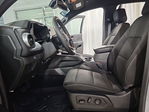 Certified 2025 Chevrolet Colorado LT w/ Advanced Trailering Package image 18