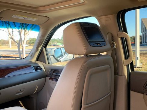 Used 2012 GMC Yukon SLT w/ SLT-2 Equipment Package image 30