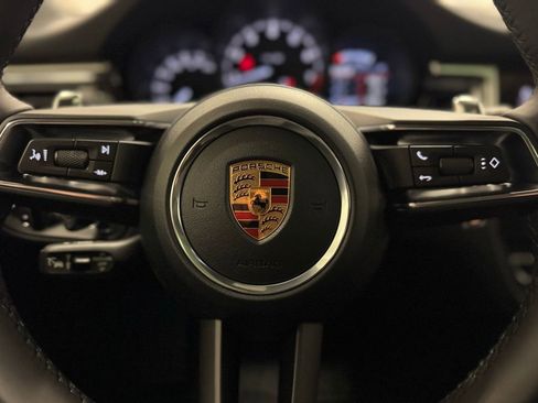 Used 2026 Porsche Macan AWD/4WD image 14