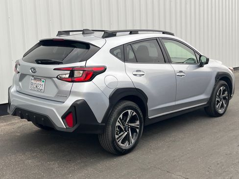 Used 2025 Subaru Crosstrek 2.5i Premium AWD/4WD image 6