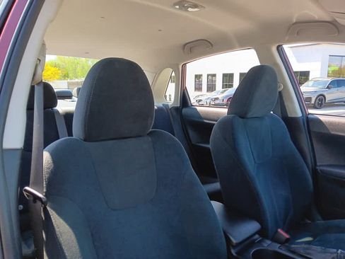 Used 2010 Subaru Impreza 2.5i AWD/4WD image 18