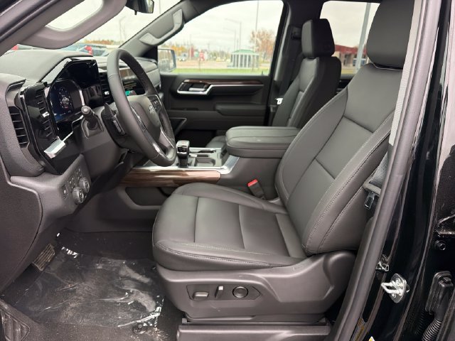 New 2026 Chevrolet Silverado 1500 RST w/ RST All Star Premium Package AWD/4WD image 15