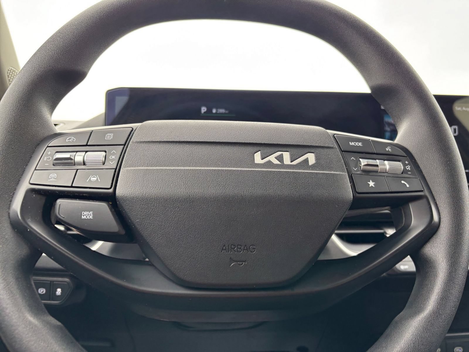Used 2025 Kia K4 FWD image 25
