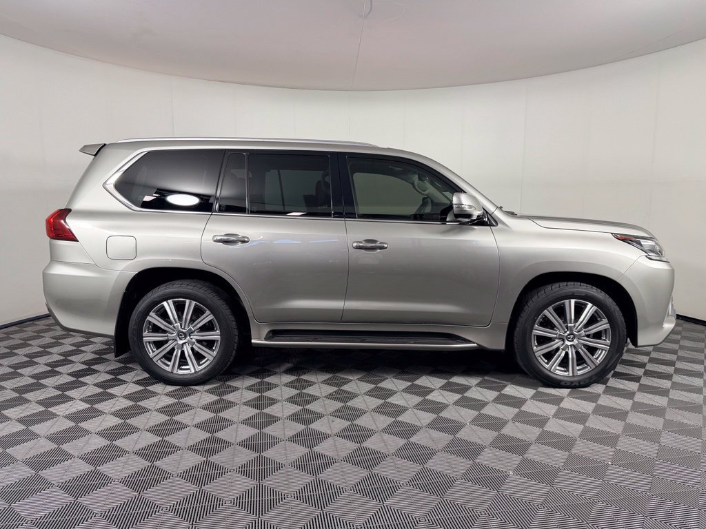 Used 2019 Lexus LX 570 4WD w/ Luxury Package image 5