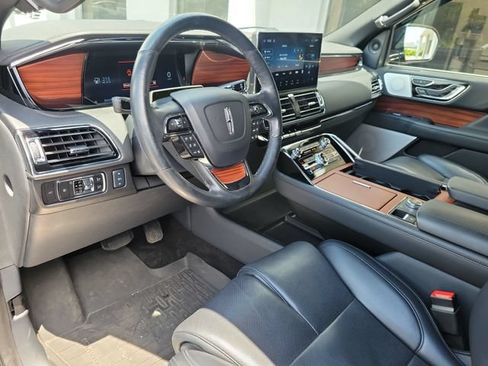 Used 2024 Lincoln Navigator L Reserve AWD/4WD image 22
