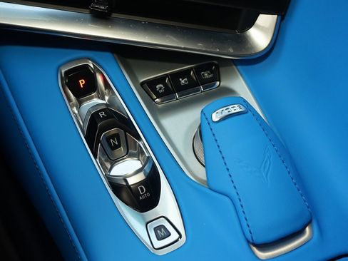 Used 2024 Chevrolet Corvette Stingray Premium Conv w/ Z51 Performance Package image 11