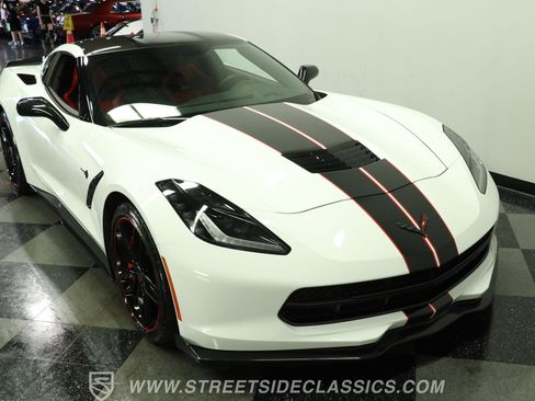 Used 2015 Chevrolet Corvette Stingray Coupe w/ Pacific Design Package RWD image 15